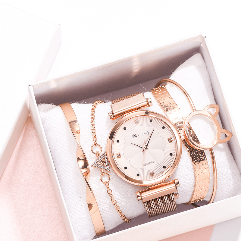 Ladies quartz watch