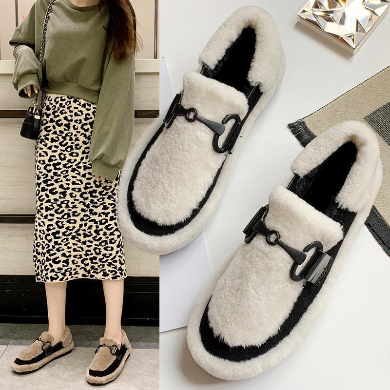 Women fluffy flats