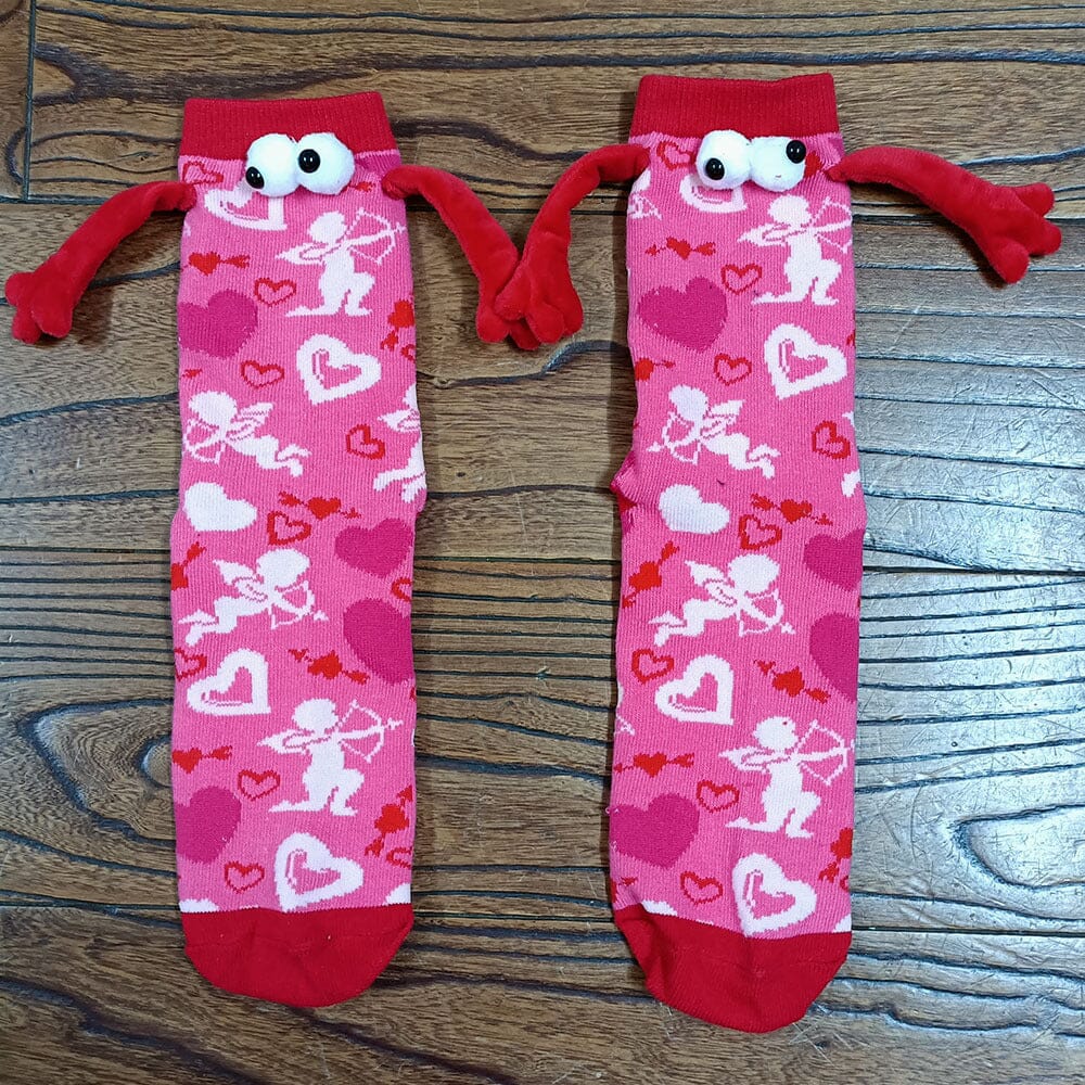 Couple love magnet holding hands socks