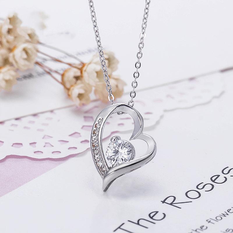 Exquisite Heart Pendant Necklace